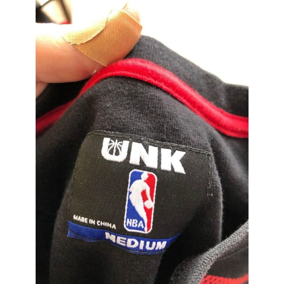 NBA Chicago bulls T-shirt size medium - Picture 4 of 4